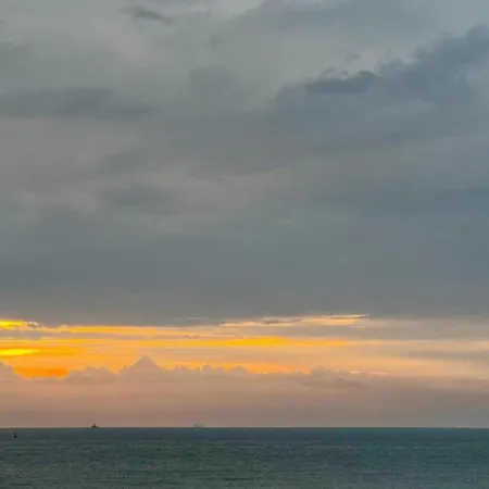 דירה In With Stunning Sea View