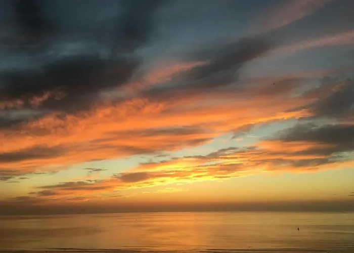 In With Stunning Sea View דירה *