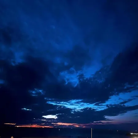 In With Stunning Sea View Apartamento *